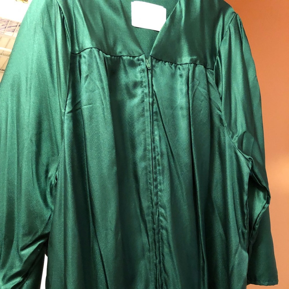🎓Green Graduation Gown 5’10-6’ 🎓
